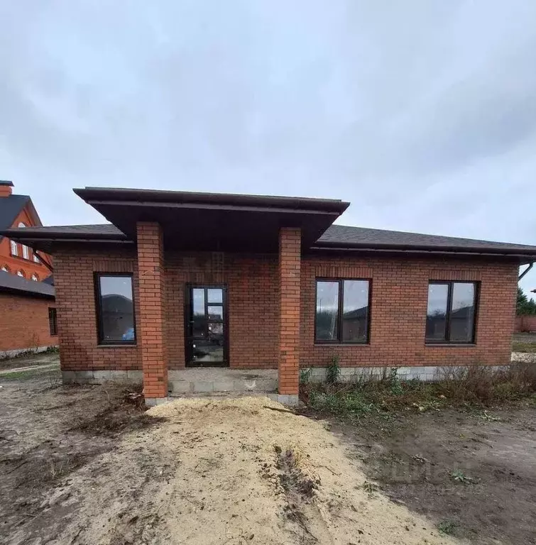 Дом в Белгородская область, Старооскольский городской округ, с. ... - Фото 1