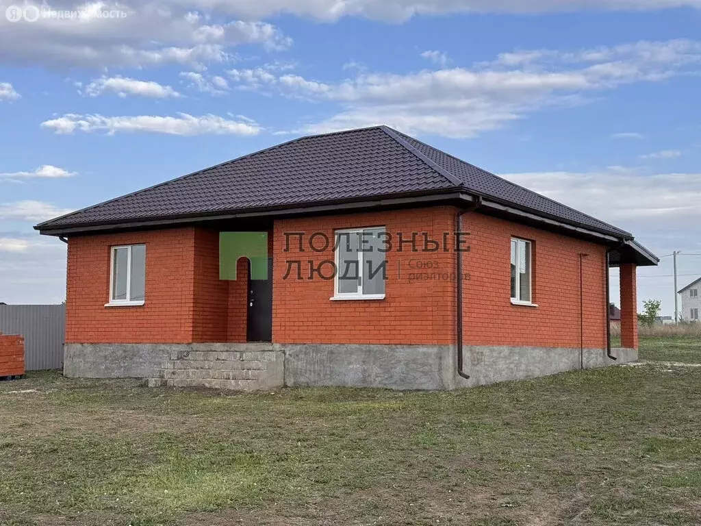 Дом в село Стрелецкое, Театральная улица, 119 (90 м) - Фото 1