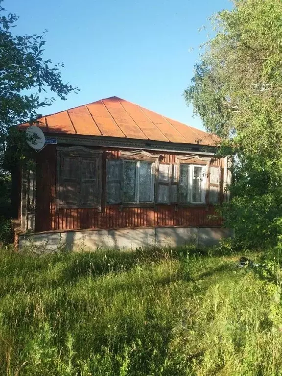 Дом в Саратовская область, Аркадакский район, Росташовское ... - Фото 1