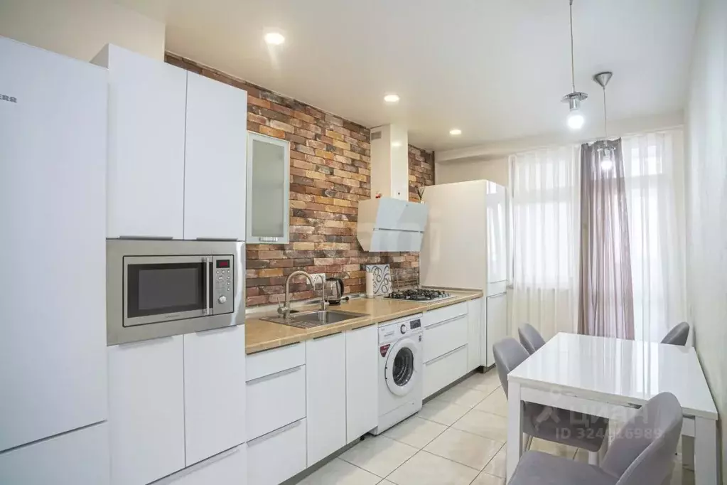 2-к кв. Севастополь просп. Генерала Острякова, 244к7 (85.6 м) - Фото 1