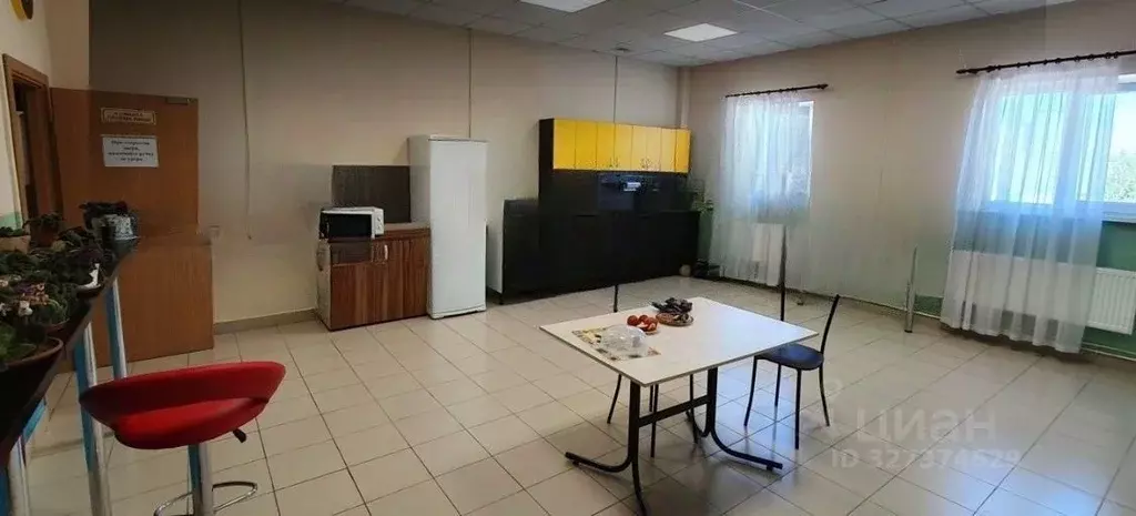 Помещение свободного назначения в Санкт-Петербург просп. Большевиков, ... - Фото 1