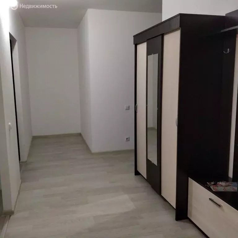 2-комнатная квартира: Екатеринбург, улица Новгородцевой, 13Б (73.2 м) - Фото 1