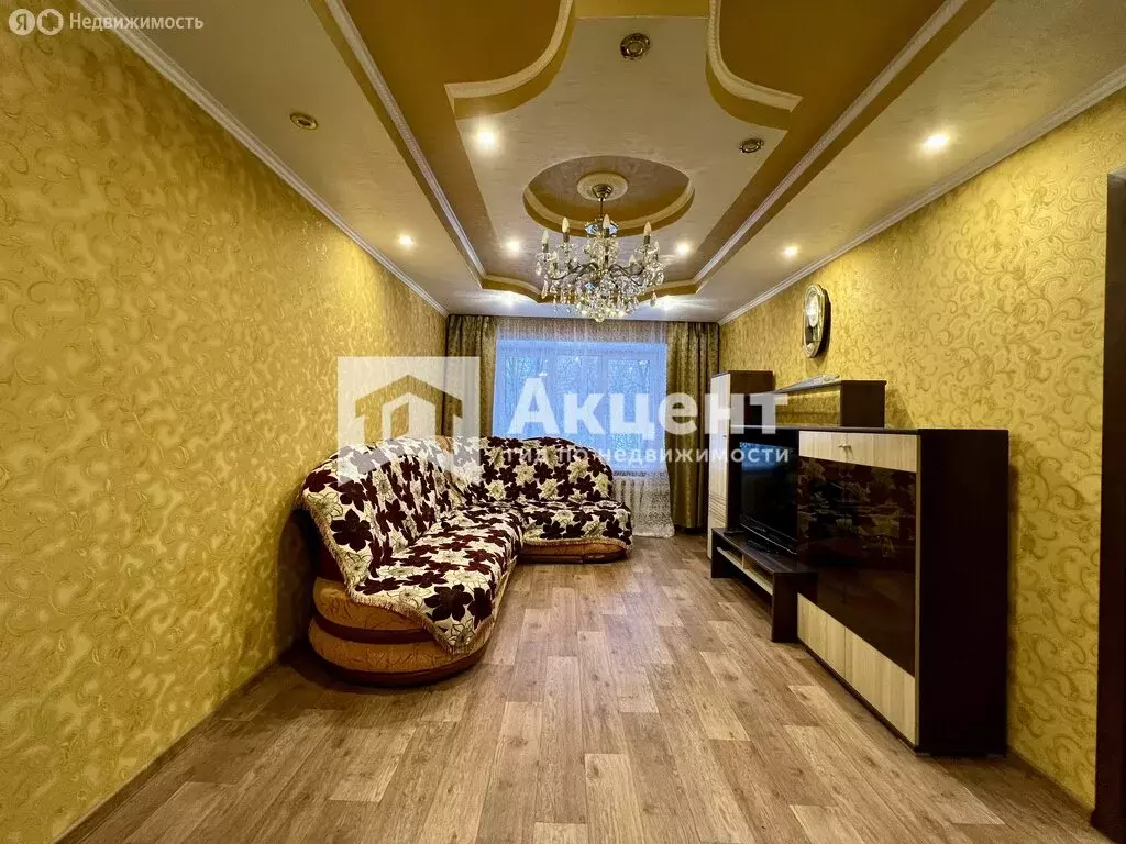 3-комнатная квартира: Иваново, 3-я улица Чайковского, 1 (60.7 м) - Фото 1