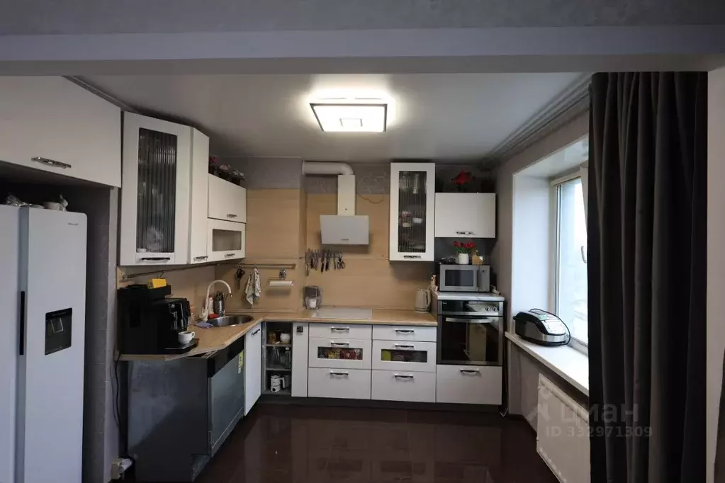 3-к кв. Санкт-Петербург Российский просп., 14 (65.5 м) - Фото 2