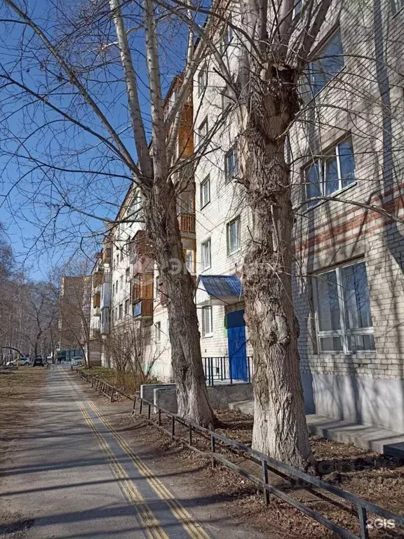 2-к кв. Тюменская область, Тюмень ул. Елизарова, 76 (44.5 м) - Фото 0