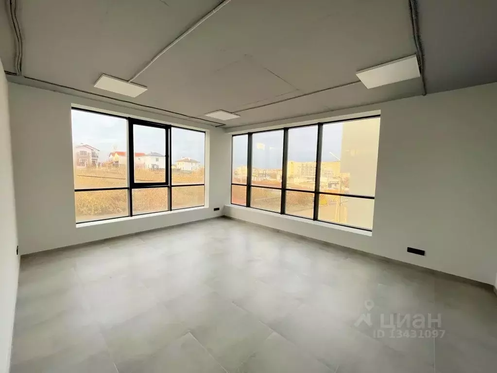 Офис в Краснодарский край, Геленджик ул. Рыбникова, 3 (28.0 м) - Фото 0
