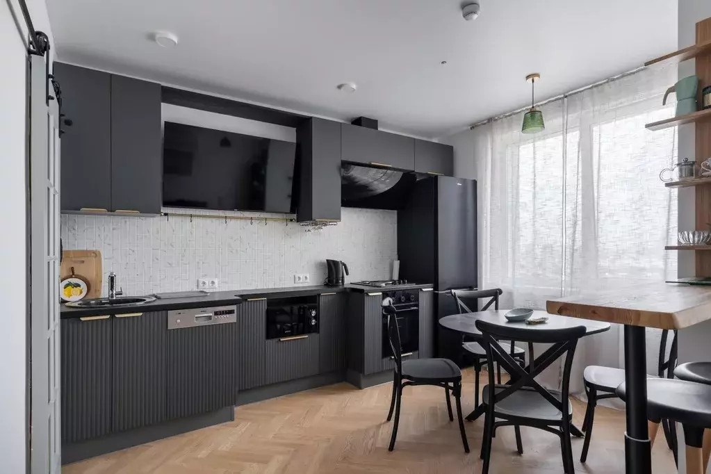 Продается 3-комнатная квартира - Фото 1