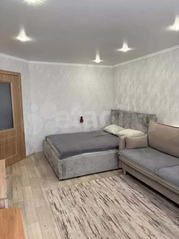 1-к. квартира, 45 м, 1/5 эт. - Фото 1