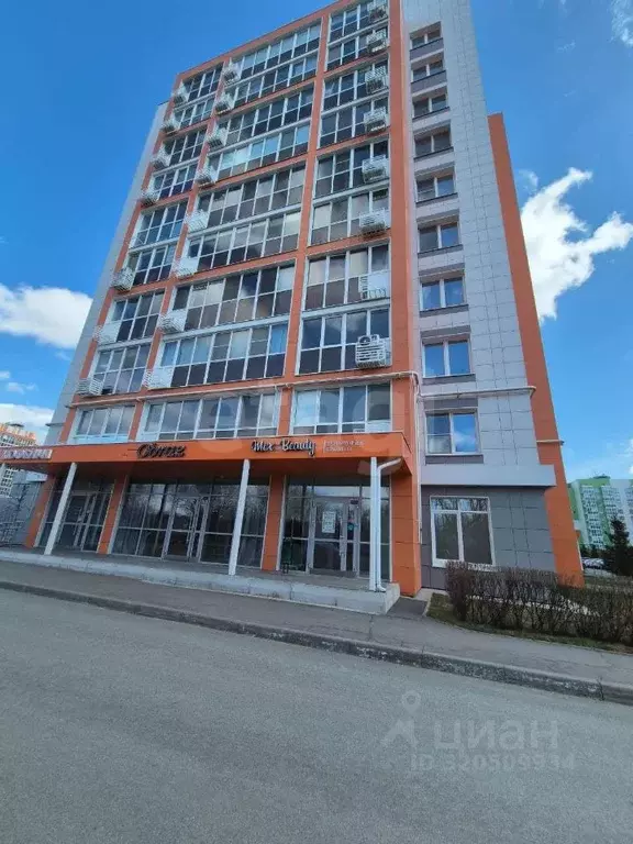 Помещение свободного назначения в Татарстан, Казань ул. Азата ... - Фото 0