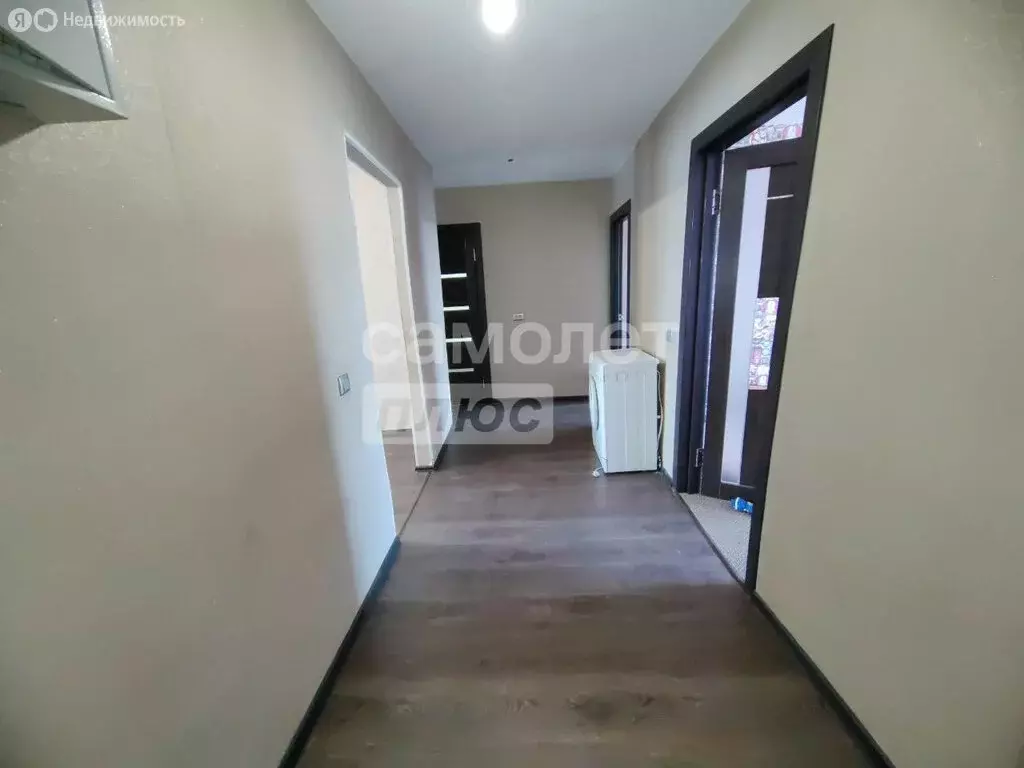 3-комнатная квартира: Переяславка, улица Авиаторов, 69 (61.1 м) - Фото 1