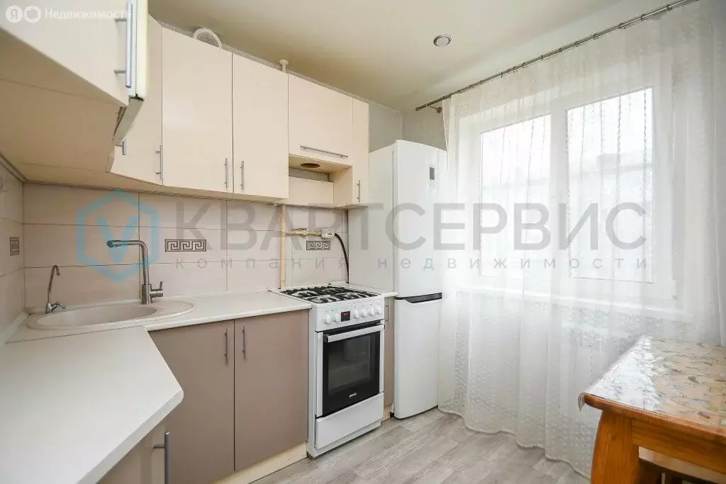 2-комнатная квартира: Омск, улица Петра Осминина, 4 (48.1 м) - Фото 1