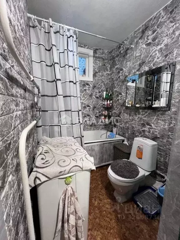 2-к кв. Бурятия, Улан-Удэ ул. Ленина, 9 (42.3 м) - Фото 0