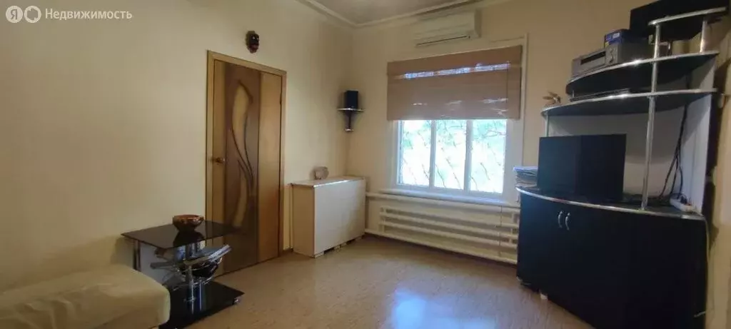 2-комнатная квартира: Каменск-Шахтинский, улица Подтёлкова, 34 (65 м) - Фото 1