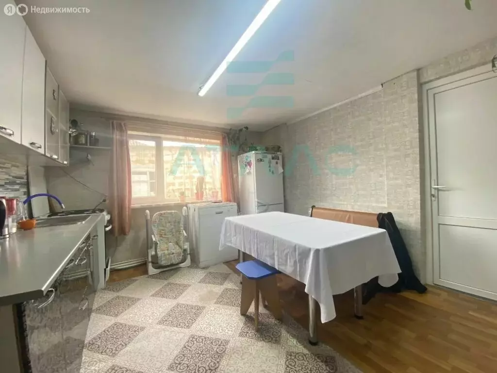 Дом в Белогорский район, Зуйское сельское поселение, село Нижние ... - Фото 2