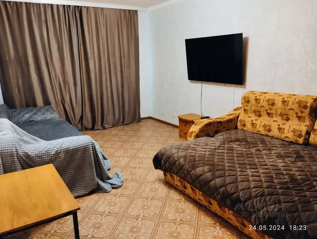 3-к кв. Ханты-Мансийский АО, Нижневартовск Омская ул., 66 (80.0 м) - Фото 0