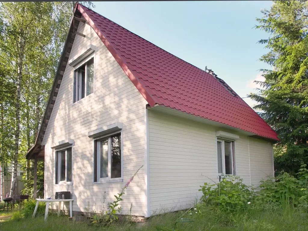 Дом в Ленинградская область, Выборгский район, Рощинское городское ... - Фото 1