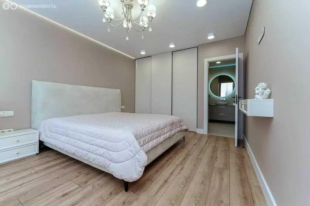 3-комнатная квартира: Краснодар, Дальняя улица, 8к2 (150 м) - Фото 0