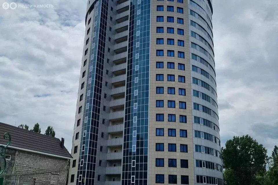 2-комнатная квартира: Пятигорск, улица Бунимовича, 1 (83 м) - Фото 0