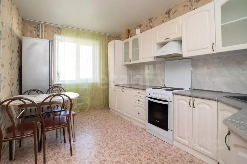 3-к кв. Новосибирская область, Новосибирск ул. Петухова, 14/5 (76.9 м) - Фото 0