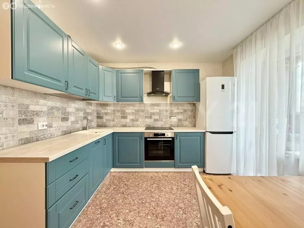 3-комнатная квартира: Чебоксары, улица П.В. Дементьева, 12 (85.7 м) - Фото 1