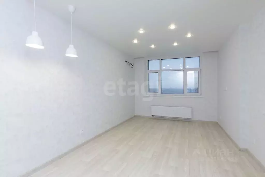 1-к кв. Тюменская область, Тюмень ул. Тимофея Чаркова, 91 (39.4 м) - Фото 1