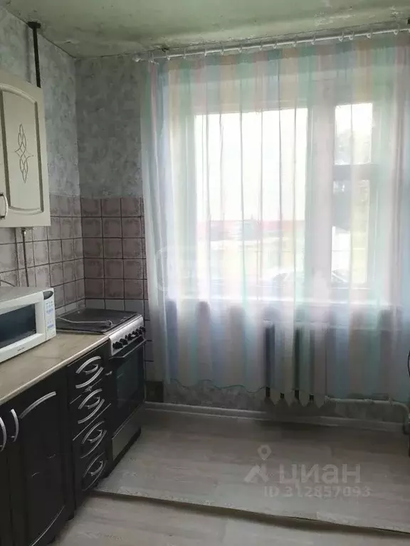 3-к кв. Владимирская область, Владимир ул. Комиссарова, 1б (65.0 м) - Фото 0