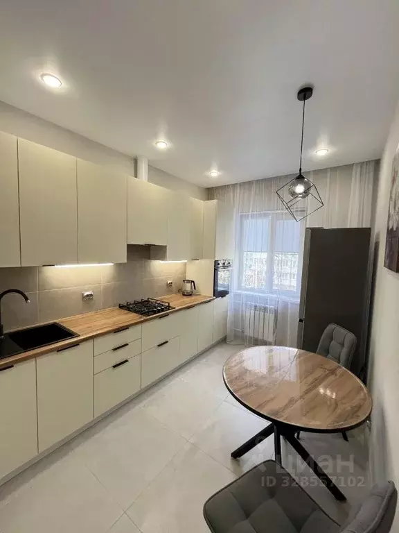 1-к кв. Астраханская область, Астрахань Белгородская ул., 9к1 (50.0 м) - Фото 1