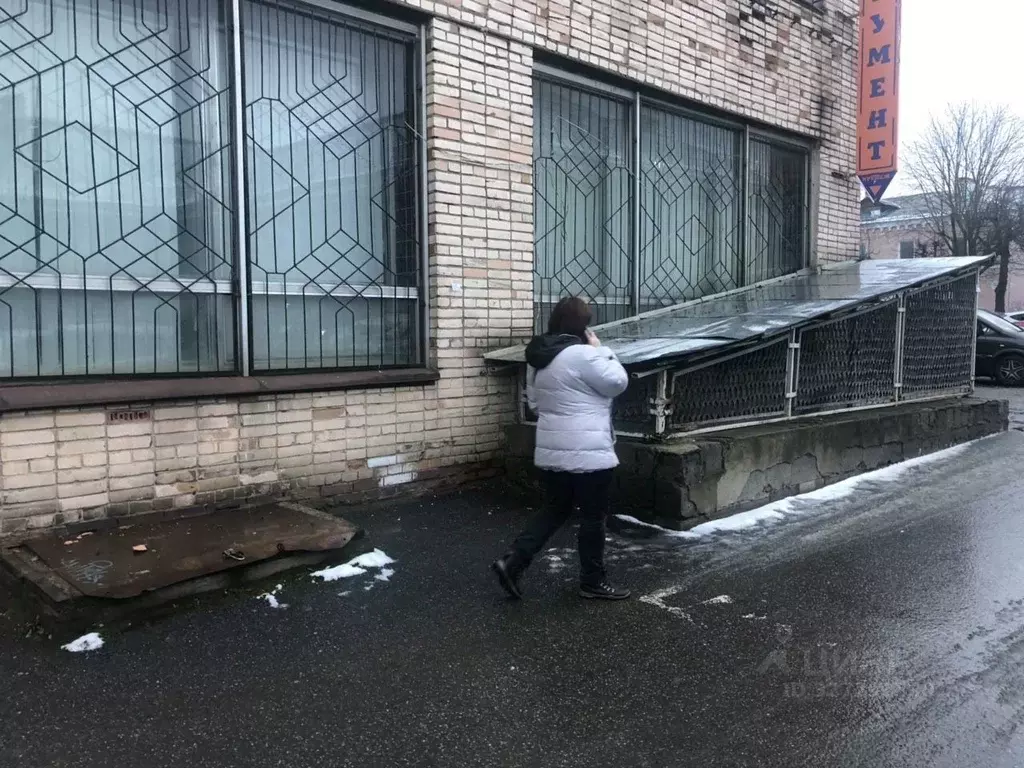Торговая площадь в Ленинградская область, Гатчина Красная ул., 20 (270 ... - Фото 1