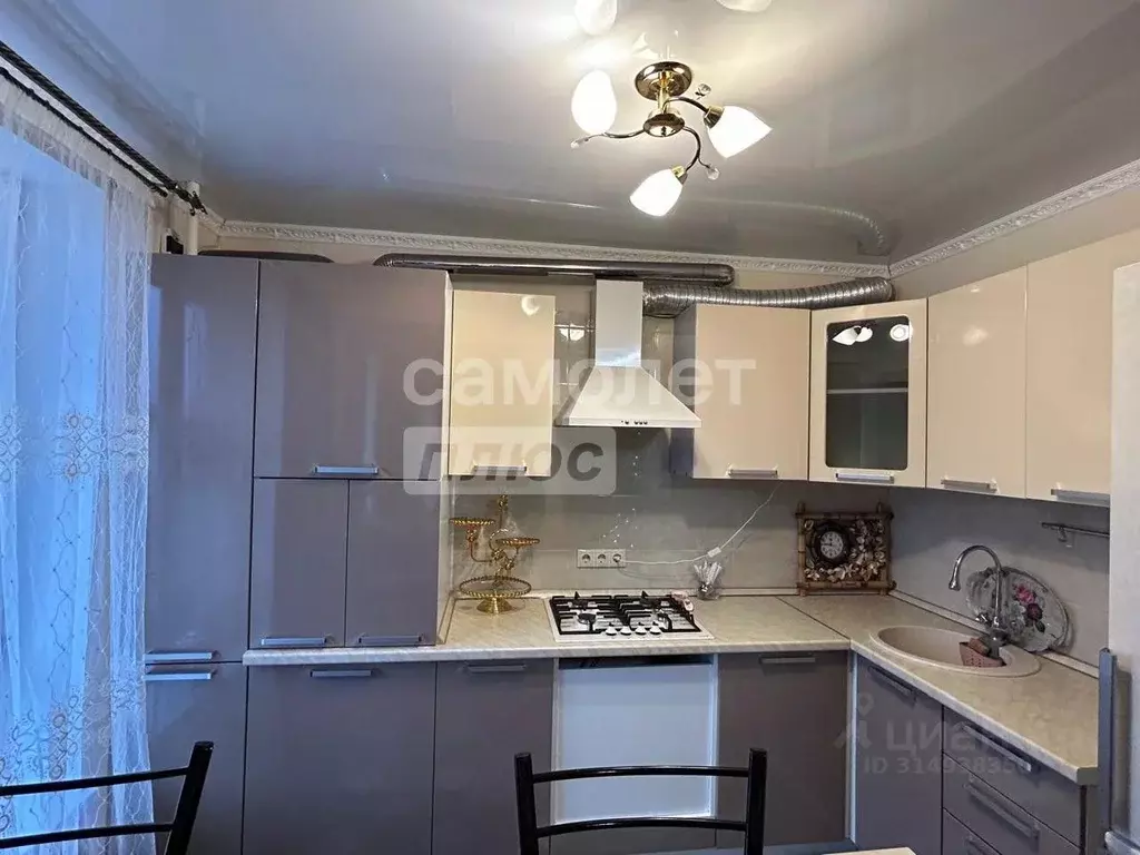 2-к кв. Калужская область, Калуга ул. Петра Тарасова, 11 (48.0 м) - Фото 0