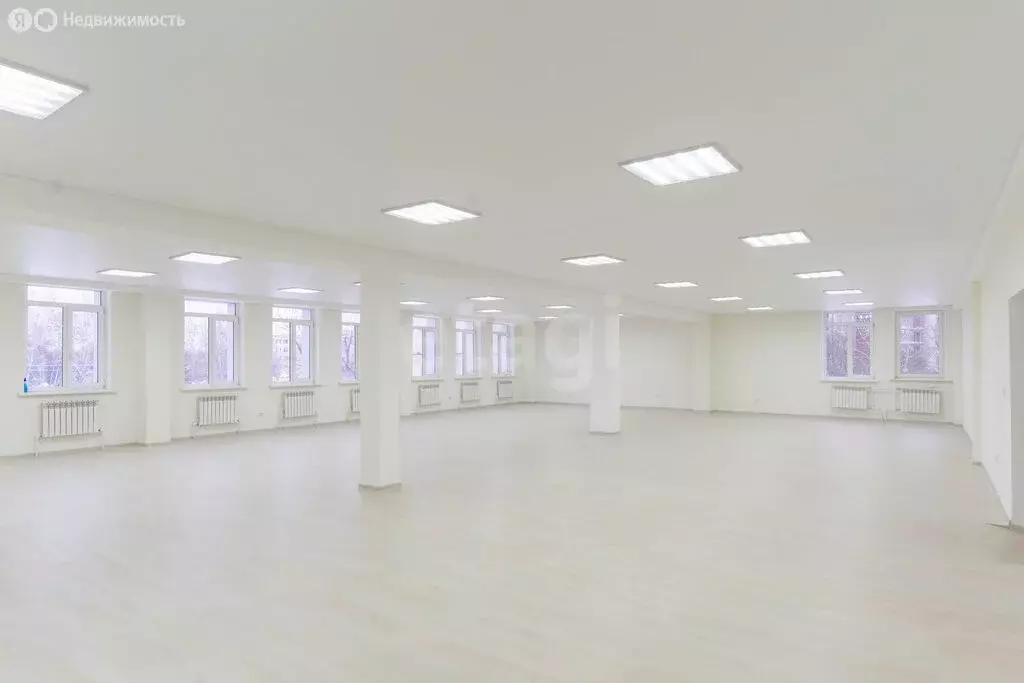Помещение свободного назначения (1756 м) - Фото 2