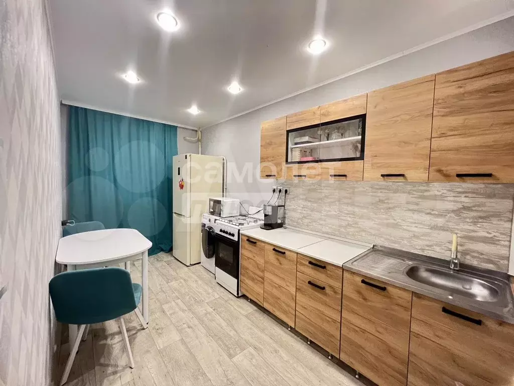 1-к. квартира, 37 м, 1/10 эт. - Фото 1