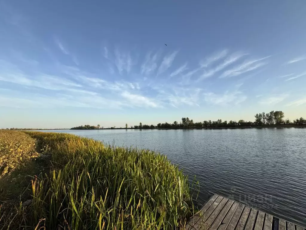 Дом в Астраханская область, Володарский район, с. Раздор Советская ... - Фото 1