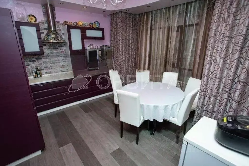 3-к кв. Тюменская область, Тюмень ул. Николая Федорова, 9 (117.7 м) - Фото 1