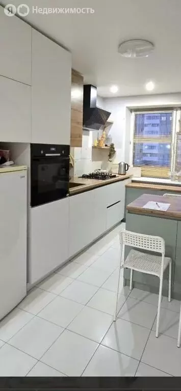 4-комнатная квартира: Якутск, улица Свердлова, 2/2Г (71 м) - Фото 1