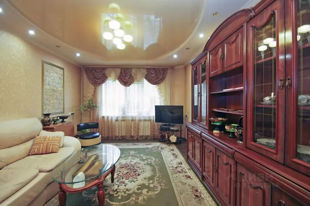 3-к кв. Омская область, Омск ул. Степанца, 6В (62.6 м) - Фото 1