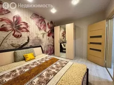 2-комнатная квартира: Красноярск, улица Конституции СССР, 17 (54 м) - Фото 0