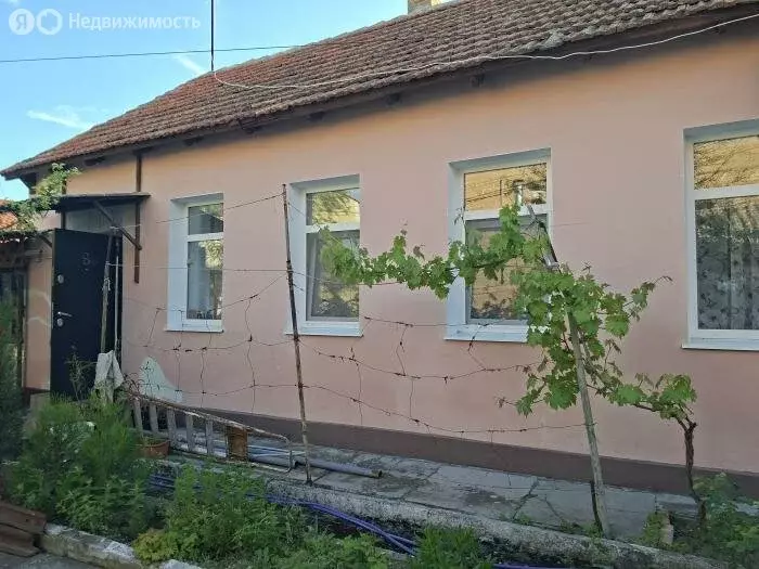 3-комнатная квартира: Евпатория, проспект Ленина, 4 (50 м) - Фото 1