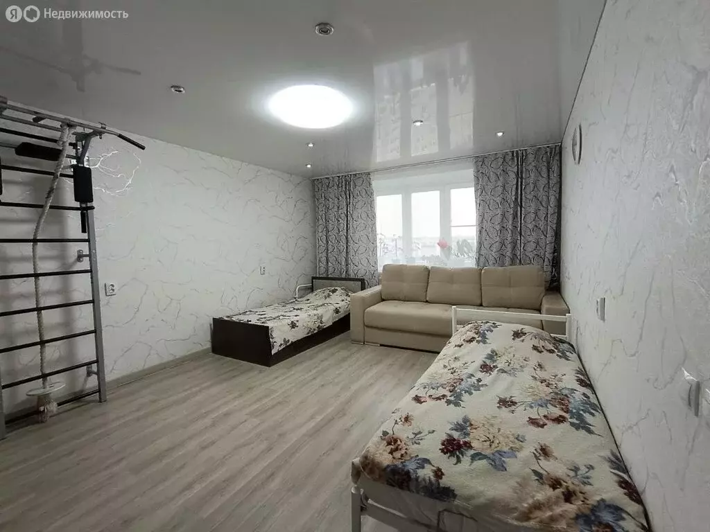 3-комнатная квартира: Киров, улица Сурикова, 50 (60.2 м) - Фото 0