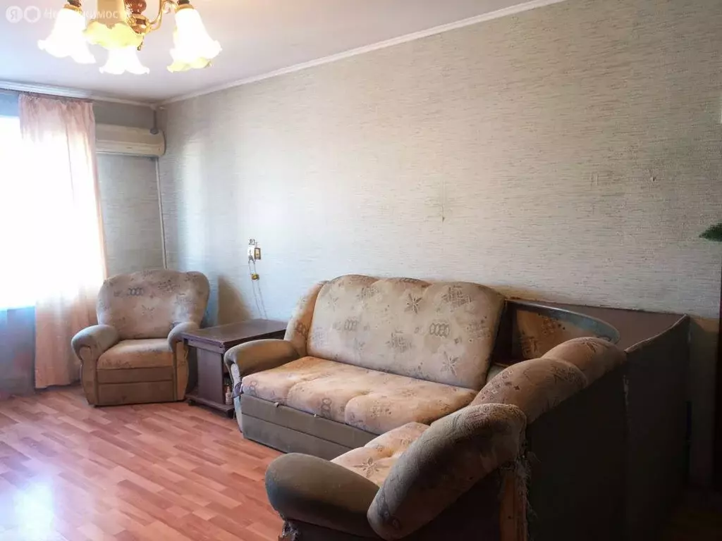 3-комнатная квартира: Челябинск, улица Калинина, 13 (63 м) - Фото 1