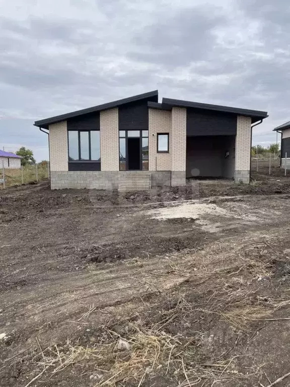 Дом в Белгородская область, Белгородский район, Дубовское с/пос, пос. ... - Фото 1