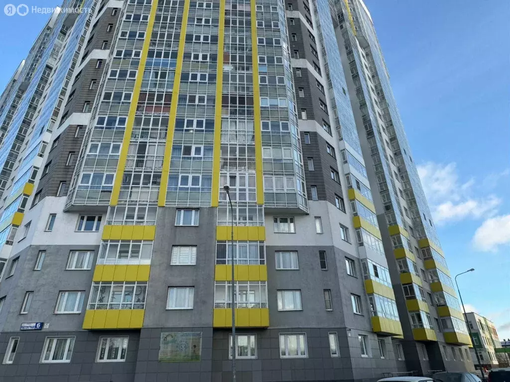 3-комнатная квартира: Екатеринбург, Рассветная улица, 6к2 (95.3 м) - Фото 0