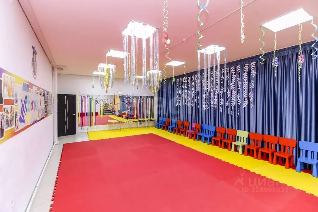 Помещение свободного назначения в Тюменская область, Тюмень Нефтяников ... - Фото 1