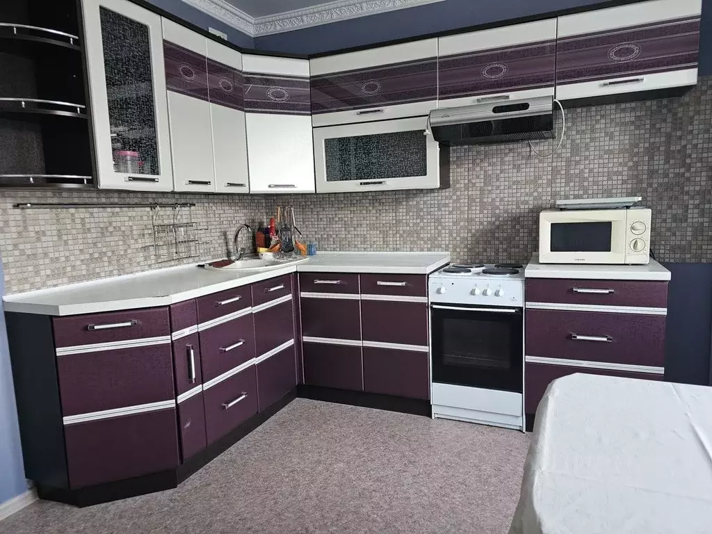 3-к кв. Сахалинская область, Южно-Сахалинск Долинская ул., 45А (74.3 ... - Фото 1