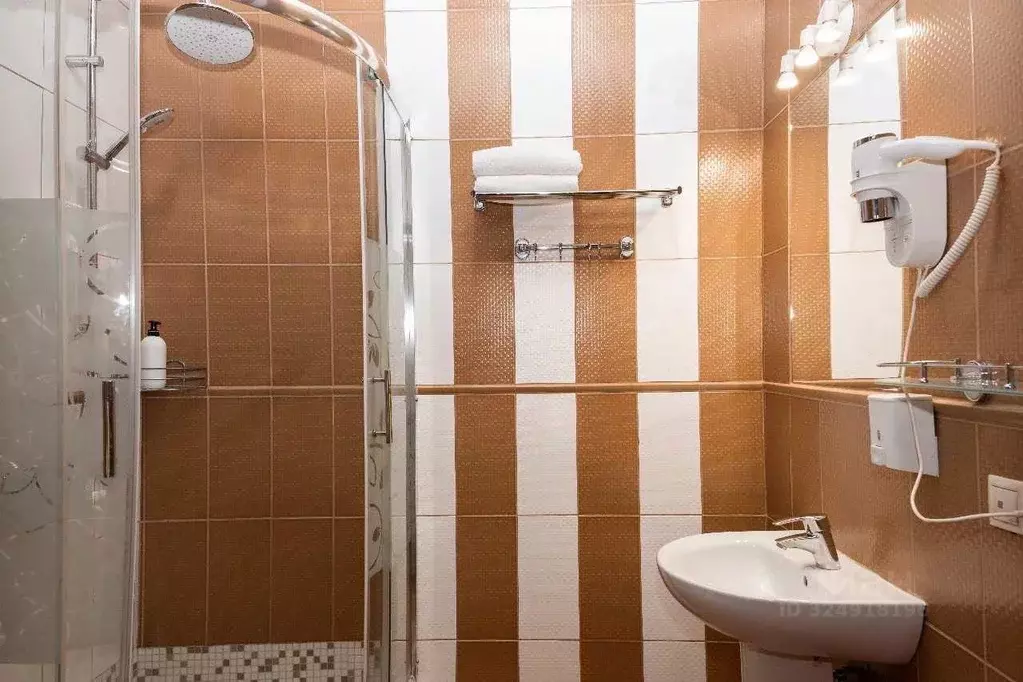 Комната Нижегородская область, Нижний Новгород ул. Страж Революции, 33 ... - Фото 2