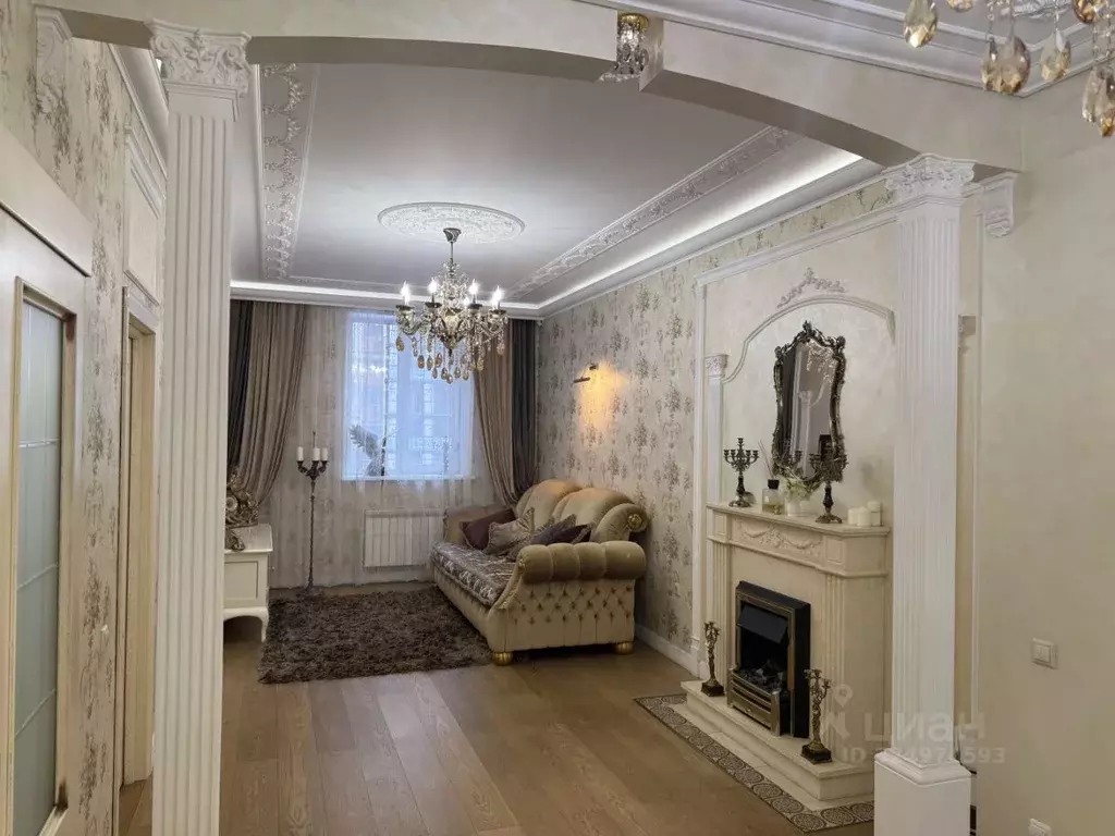 3-к кв. Омская область, Омск Учебная ул., 90 (159.0 м) - Фото 1