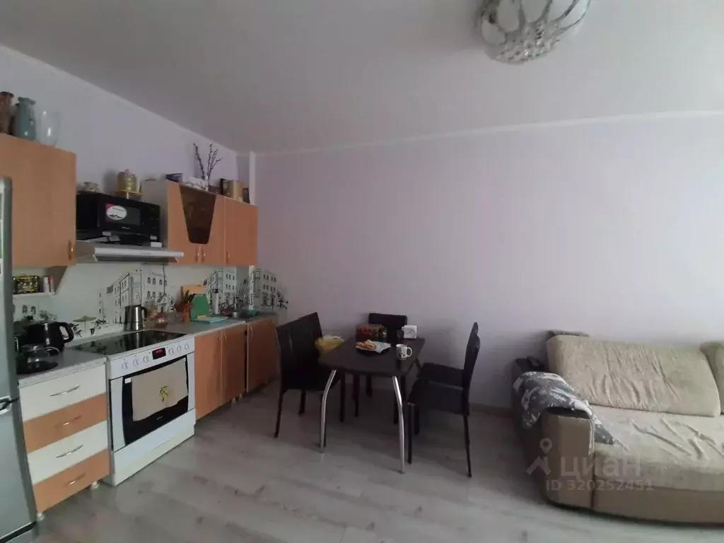 3-к кв. Кемеровская область, Кемерово просп. Шахтеров, 58 (49.4 м) - Фото 1