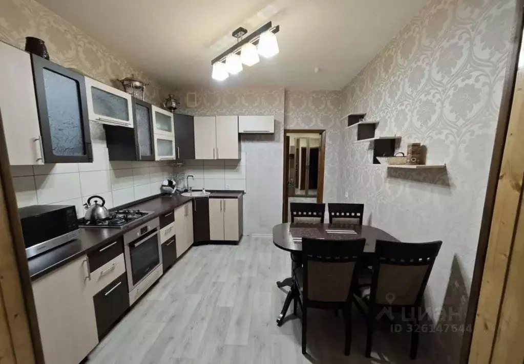 2-к кв. Ямало-Ненецкий АО, Новый Уренгой Юбилейный мкр, 2/5А (78.0 м) - Фото 2