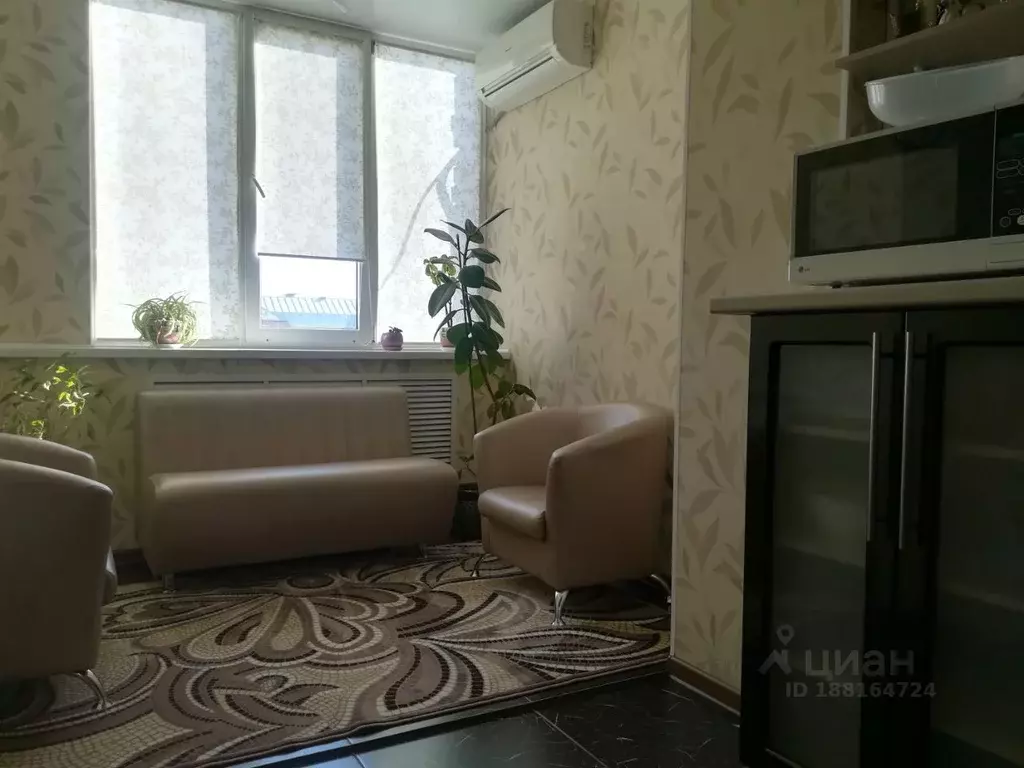 3-к кв. Астраханская область, Астрахань ул. Богдана Хмельницкого, 10к1 ... - Фото 2