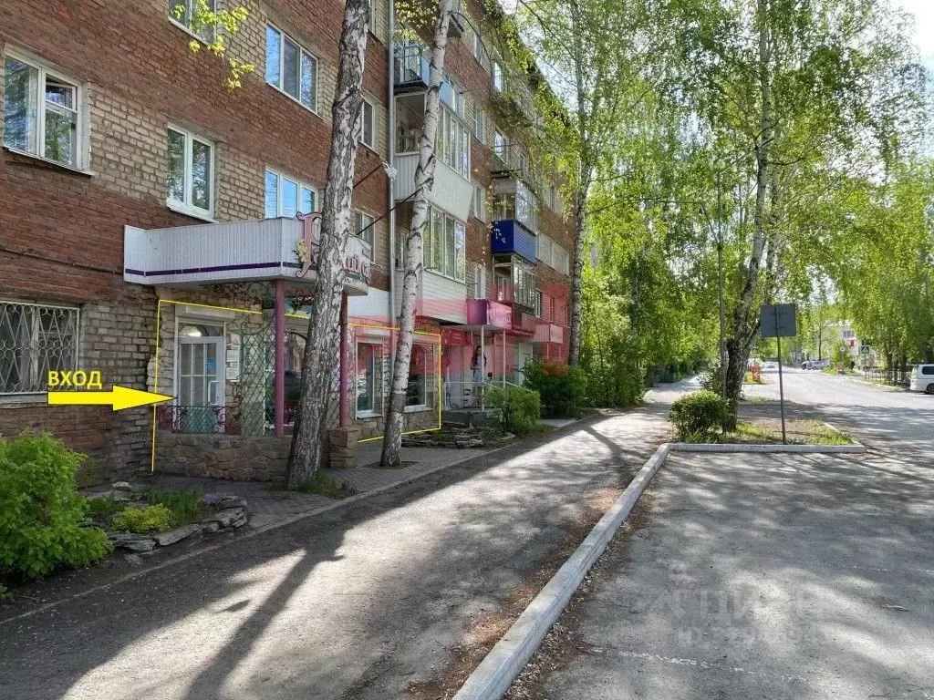 Торговая площадь в Свердловская область, Реж ул. Чапаева, 19 (86 м) - Фото 1