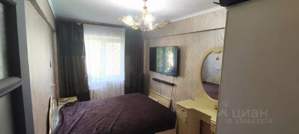 3-к кв. Омская область, Омск Заозерный мкр, ул. Бархатовой, 4В (59.1 ... - Фото 1